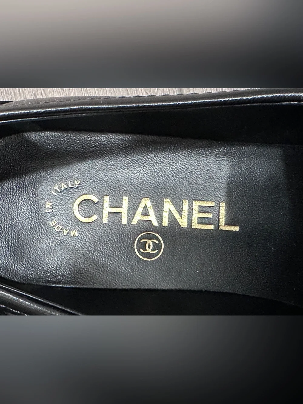 $1.8K 2026 CHANEL BLACK LEATHER LOAFERS MOCCASINS With GOLD CC TURNLOCK LOGO 38C